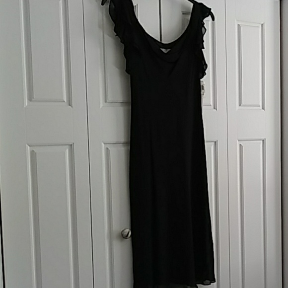 Dress - Picture 1 of 4